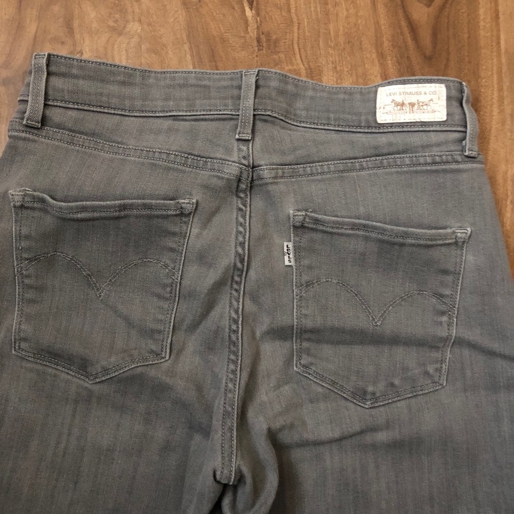 Levi's | Hi Rise Skinny Jeans - Grey - Picture 6 of 6